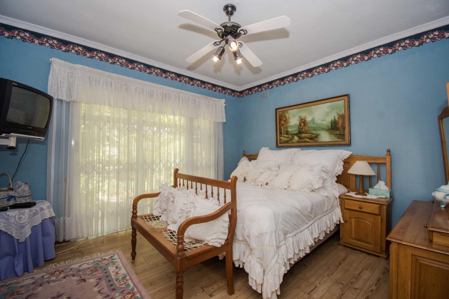 4 Bedroom Property for Sale in Heldervue Western Cape